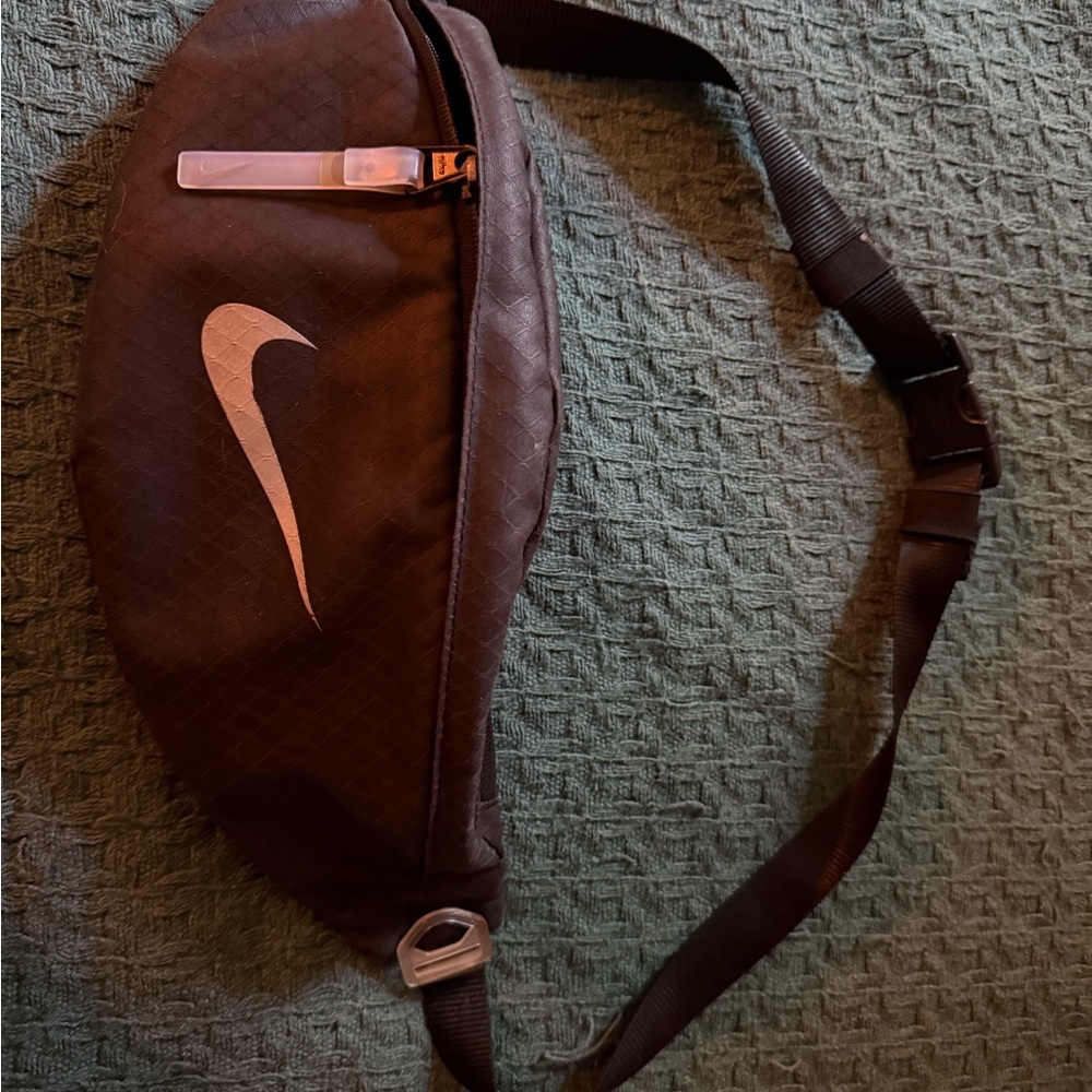 Nike Black Swoosh Waist Pack with Silver Accent